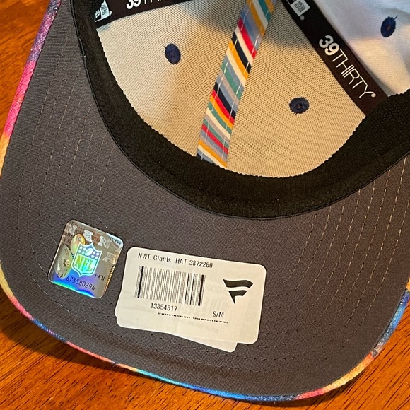 New Era 39Thirty New York GIANTS 2020 Tie Dye “Crucial Catch” Baseball Cap - Picture 5 of 6